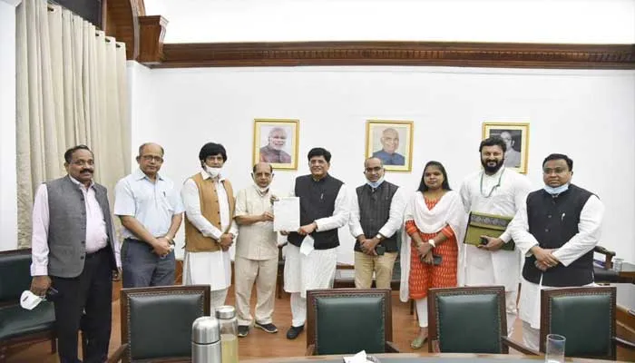 ବକେୟା ସବସିଡ୍ ଟଙ୍କା ପ୍ରଦାନ ଓ ବଳକା ଚାଉଳ ଉଠାଣ ପ୍ରସଙ୍ଗରେ କେନ୍ଦ୍ର ମନ୍ତ୍ରୀ ପୀୟୁଷ ଗୋୟଲଙ୍କୁ ଭେଟିଲା ବିଜେଡି ସଂସଦୀୟ ଦଳ
