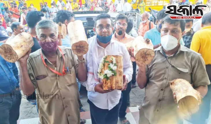 ଶ୍ରୀମନ୍ଦିରକୁ ୨ କୁଇଣ୍ଟାଲ ଚନ୍ଦନ କାଠ ଦେଲେ ଭକ୍ତ