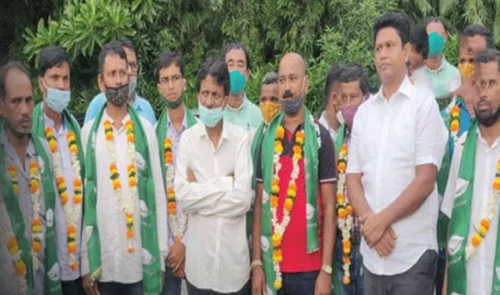 ପ୍ରଣବଙ୍କ ଉପସ୍ଥିତିରେ ବିଜେଡିରେ ଯୋଗ ଦେଲେ ଦେବଗଡ଼ ବିଜେପି ନେତା
