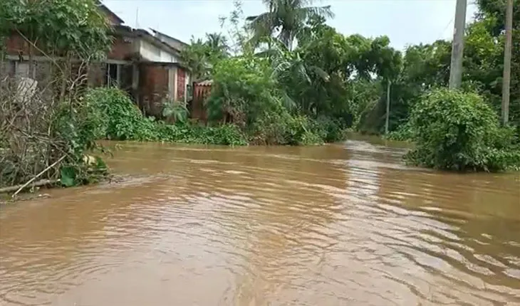 ସୁବର୍ଣ୍ଣରେଖାରେ ପୁଣି ବନ୍ୟା ପରିସ୍ଥିତି, ୮୦ରୁ ଉର୍ଦ୍ଧ୍ବ ଗାଁ ପ୍ରଭାବିତ ହେବା ସହ ଅନେକ ଗାଁ ବାହ୍ୟ ଜଗତରୁ ବିଚ୍ଛିନ୍ନ