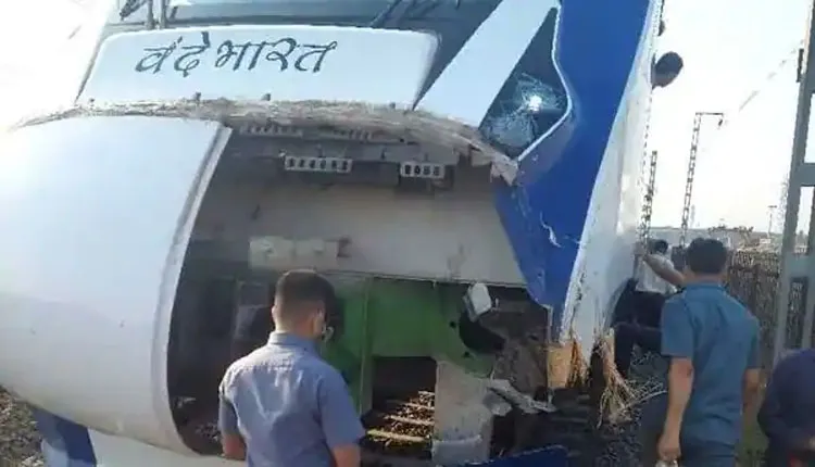 ପୁଣି ଦୁର୍ଘଟଣାଗ୍ରସ୍ତ ହେଲା ବନ୍ଦେ ଭାରତ ଏକ୍ସପ୍ରେସ, ଗାଈ ସହିତ ଧକ୍କା ହେବା ଯୋଗୁଁ ଟ୍ରେନର ସମ୍ମୁଖ ଭାଗ କ୍ଷତିଗ୍ରସ୍ତ