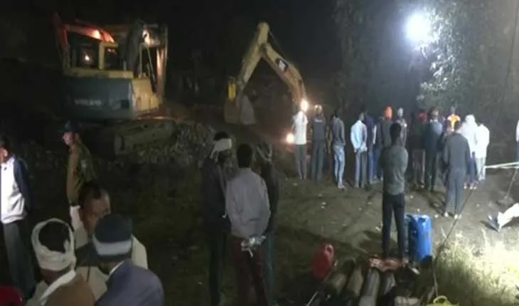 ବୋର୍‌ୱେଲ୍‌ରେ ଗଳିପଡ଼ିଲା ୮ ବର୍ଷର ବାଳକ, ଉଦ୍ଧାର କାର୍ଯ୍ୟ ଜାରି