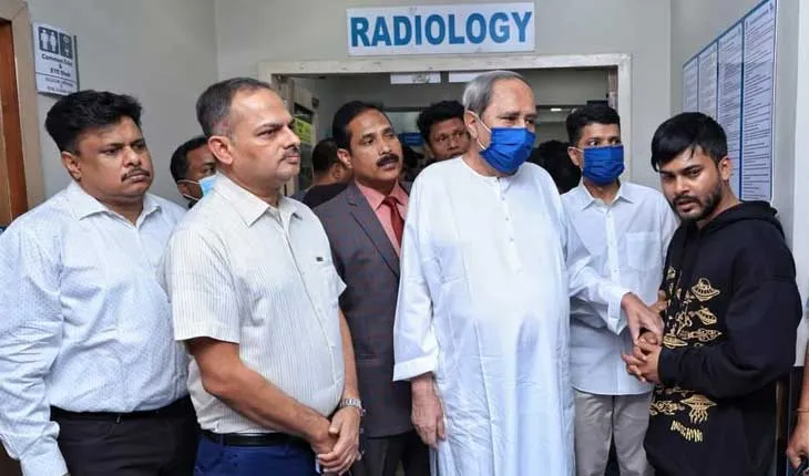 ଆପୋଲୋରେ ମୁଖ୍ୟମନ୍ତ୍ରୀ : ନବ ଦାସଙ୍କ ସ୍ବାସ୍ଥ୍ୟବସ୍ଥା ବୁଝିବା ସହ, ପୁଅକୁ ଦେଲେ ସାନ୍ତ୍ଵନା