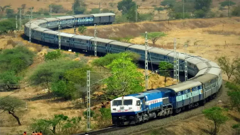 ବଜେଟ ୨୦୨୩-୨୪ : ୨୫% ବଢ଼ିପାରେ ରେଳବାଇର ବ୍ୟୟ ବରାଦ,ପୁରୁଣା ରେଳ ପ୍ରକଳ୍ପ ସମ୍ପୂର୍ଣ୍ଣ ଉପରେ ରହିବ ଫୋକସ୍‌