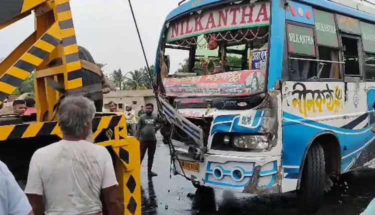 ବାହାନଗା ରେଳ ଦୁର୍ଘଟଣା: ଟ୍ରେନ ଦୁର୍ଘଟଣାରେ ଆହତଙ୍କୁ ନେଇଯାଉଥିବା ବସ୍ ଦୁର୍ଘଟଣାଗ୍ରସ୍ତ
