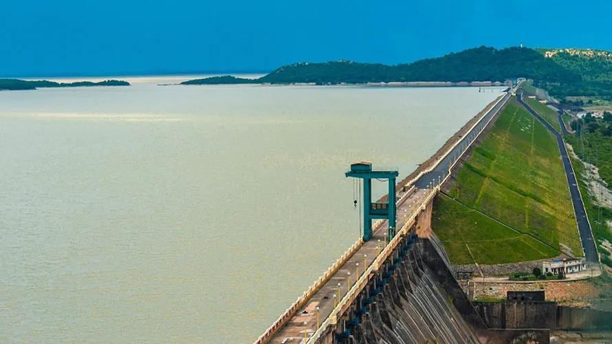 କଲମା ବ୍ୟାରେଜର ସମସ୍ତ ଗେଟ ଖୋଲିବା ପରେ ବଢୁଛି ହୀରାକୁଦ ଜଳସ୍ତର