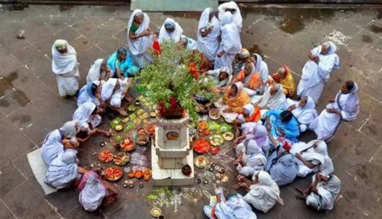 କାର୍ତ୍ତିକ ମାସରେ ପାଳନ କରନ୍ତୁ ଏହିସବୁ ନୀତିନିୟମ, ପ୍ରାପ୍ତ ହେବ ଅନେକ ପୁଣ୍ୟଫଳ…