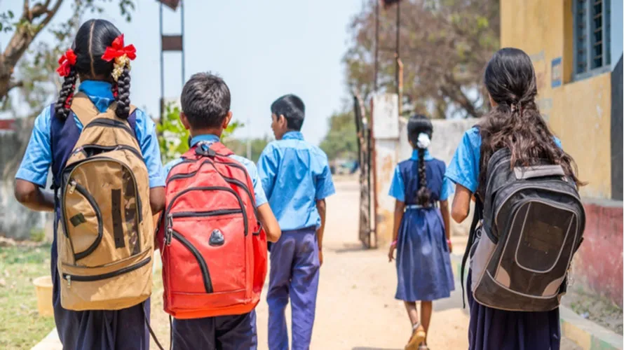 ରାଜ୍ୟରେ ଆଜିଠୁ ଆରମ୍ଭ ହେଲା ସକାଳୁଆ ସ୍କୁଲ ଓ ଅଙ୍ଗନବାଡ଼ି କେନ୍ଦ୍ର