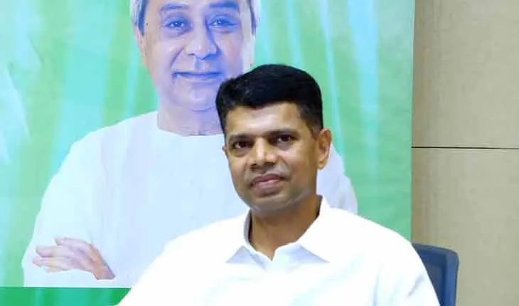 ନାଁ ନ ନେଇ ଧର୍ମେନ୍ଦ୍ରଙ୍କ ମୁଖା ଖୋଲିଲେ ପାଣ୍ଡିଆନ, ବିଏସ୍‌‌କେୱାଇକୁ ବନ୍ଦ କରିବାକୁ ଷଡ଼ଯନ୍ତ୍ର କରୁଛନ୍ତି କେନ୍ଦ୍ରମନ୍ତ୍ରୀ