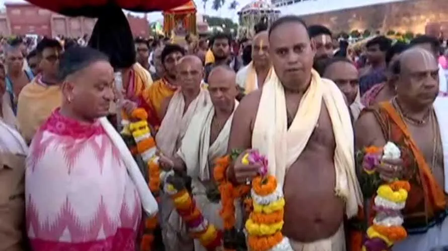 ଅକ୍ଷୟ ତୃତୀୟାରେ ଶ୍ରୀମନ୍ଦିରରୁ ରଥଖଳାକୁ ଆସିଲା ଆଜ୍ଞାମାଳ, ରଥ ନିର୍ମାଣ ପାଇଁ ଅନୁକୂଳ ହେଲା ରଥକାଠ