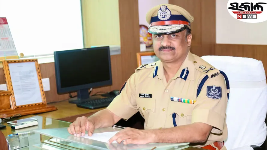 ବୌଦ୍ଧ ଗସ୍ତରେ ଯାଇ ମାଓ ଦମନ ଏବଂ ଆଇନ ଶୃଙ୍ଖଳା ପରିସ୍ଥିତିର ସମୀକ୍ଷା କଲେ ପୋଲିସ ଡିଜି ୱାଇ. ବି. ଖୁରାନିଆ