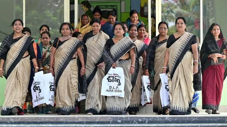 ବଦଳିବ ମିଶନ ଶକ୍ତି ମହିଳାଙ୍କ ଡ୍ରେସ୍‌ କୋଡ୍‌, ମିଳିବ ଆଇଡି କାର୍ଡ ସହ ସ୍ମାର୍ଟ ଫୋନ୍‌