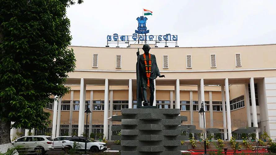 କଂଗ୍ରେସର ୧୨ ବିଧାୟକ ବିଧାନସଭାରୁ ନିଲମ୍ବିତ, ବିଶୃଙ୍ଖଳା ଆଚରଣ ପାଇଁ ନିଲମ୍ବନ କଲେ ବାଚସ୍ପତି