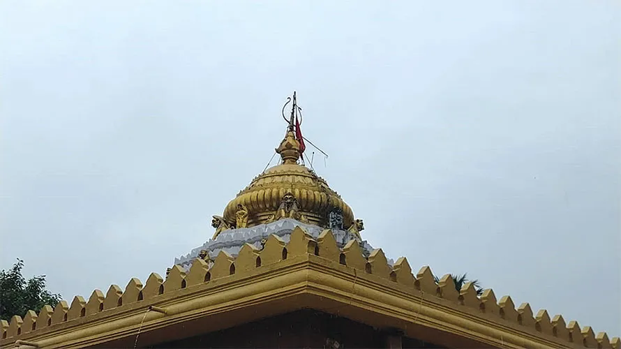 ଆଖଣ୍ଡଳମଣି ମନ୍ଦିରରେ ଅଘଟଣ : ଭାଙ୍ଗିଲା ମନ୍ଦିର ଚୂଡ଼ା ଓ ତ୍ରିଶୂଳ ଦଣ୍ଡ, ଖସିପଡ଼ିଲା ବାନା