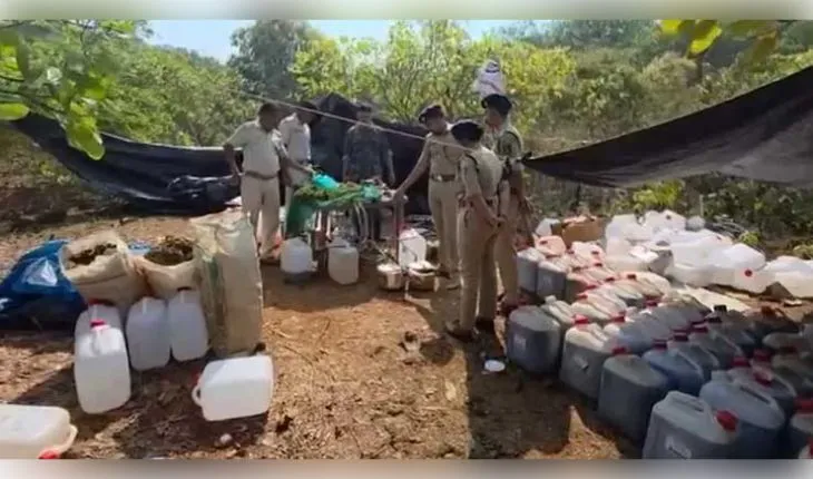 କୋରାପୁଟରେ ବଡ଼ ଧରଣର ଡ୍ରଗ୍ସ କାରବାର ପର୍ଦ୍ଦାଫାସ: ୨୦୦ କୋଟିର ହାସିସ୍ ତେଲ ଓ ୨୦୦୦ କେଜି ଗଞ୍ଜେଇ ଜବତ