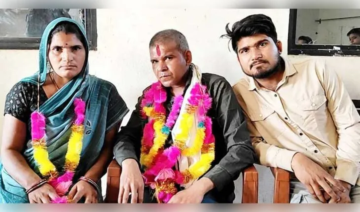 ୨୨ ବର୍ଷ ପରେ କାଶ୍ମୀର ପାଗଳଖାନାରୁ ମିଳିଲେ ନିଖୋଜ ବ୍ୟକ୍ତି, ଘରକୁ ଫେରିବା ପରେ ପରିବାରରେ ଖୁସିର ଲହରୀ
