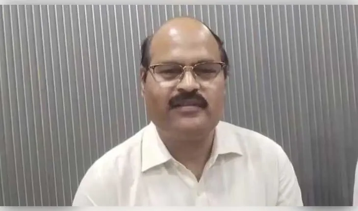 ୧୭ ବର୍ଷ ଧରି ଏକାସାଙ୍ଗରେ ୨ଟି ସରକାରୀ ଚାକିରି, ଉଠାଉଥିଲେ ଡବଲ ଦରମା; ଶେଷରେ ମିଳିଲା ୭ ବର୍ଷର ଜେଲ୍ ଦଣ୍ଡ