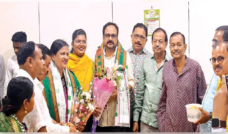 ନବୀନଙ୍କୁ ମାନସ ଓ ସୁଲତାଙ୍କ କୃତଜ୍ଞତା; ନୂଆ ଦାୟିତ୍ୱ ପାଇଁ ଶଙ୍ଖ ଭବନରେ ଉଭୟଙ୍କୁ ଶୁଭେଚ୍ଛା ଓ ଅଭିନନ୍ଦନ
