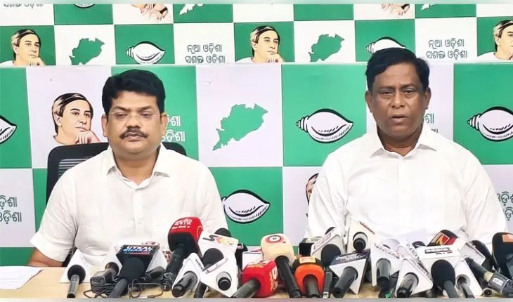 ରାଜରାସ୍ତାରେ ଚାଷୀ; ସରକାର ଉତ୍ସବ ମନାଉଛନ୍ତି: ବିଜେଡି