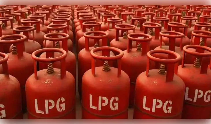 ଆପଣଙ୍କର ବି ବନ୍ଦ ହୋଇପାରେ ଏଲପିଜି (LPG) କନେକ୍ସନ୍: ତୁରନ୍ତ କରନ୍ତୁ ଇ-କେୱାଇସି, ଜାଣନ୍ତୁ ସରକାରଙ୍କ ନୂଆ ନିୟମ