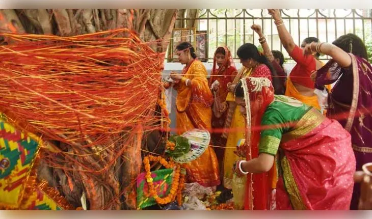 ବଟ ସାବିତ୍ରୀ ବ୍ରତ ୨୦୨୬: ବରଗଛ ପରିକ୍ରମା ବେଳେ କରନ୍ତୁ ଏହି ମନ୍ତ୍ର ଜପ, ମିଳିବ ଅଖଣ୍ଡ ସୌଭାଗ୍ୟ