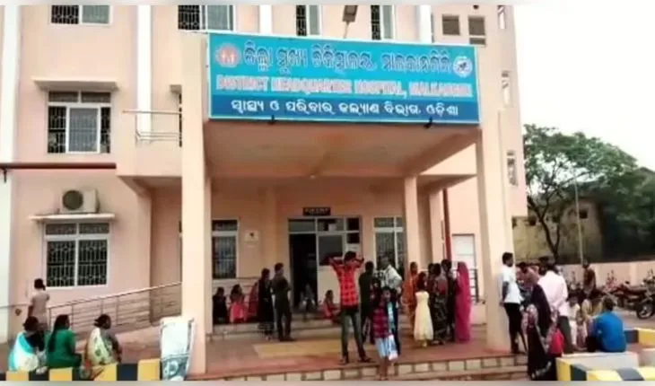 ସାପକାମୁଡ଼ାରେ ଗର୍ଭବତୀଙ୍କ ମୃତ୍ୟୁ! ଚିକିତ୍ସା ଅବହେଳା ଅଭିଯୋଗରେ ମେଡିକାଲ୍‌ରେ ଡାକ୍ତରଙ୍କୁ ଆକ୍ରମଣ