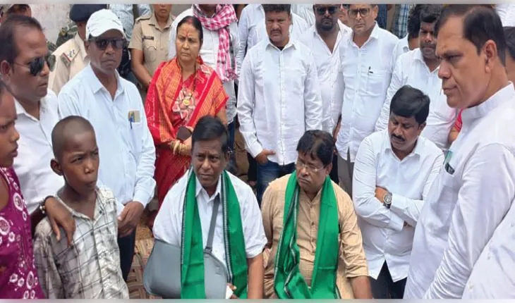 ନୂଆପଡ଼ାରେ ଚାଷୀ ଆତ୍ମହତ୍ୟା ଘଟଣା: ନେପାଲ ମାଝୀଙ୍କ ଘରୁ ତଥ୍ୟ ସଂଗ୍ରହକଲା ବିଜେଡି ଅନୁଧ୍ୟାନକାରୀ ଦଳ
