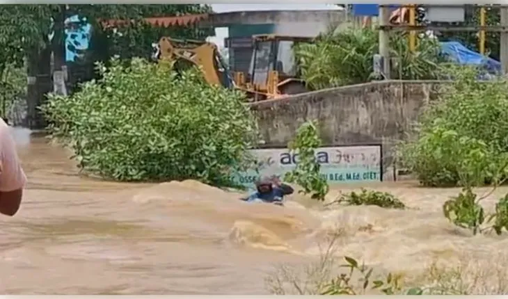 ବାଲେଶ୍ୱରରେ ବନ୍ୟା ପରିସ୍ଥିତି ଜଟିଳ: ୧.୪୨ ଲକ୍ଷରୁ ଊର୍ଦ୍ଧ୍ୱ ଲୋକ ପ୍ରଭାବିତ, ବିପଦ ସଙ୍କେତ ଉପରେ ଜଳକା ଓ ବୁଢ଼ାବଳଙ୍ଗ 
