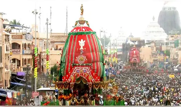 ଦ୍ଵିତୀୟ ଦିନରେ ପୁଣି ଗଡ଼ିଲା ମହାପ୍ରଭୁଙ୍କ ରଥ: ଶ୍ରୀଗୁଣ୍ଡିଚା ଅଭିମୁଖେ ଅଗ୍ରସର ତିନି ଠାକୁର