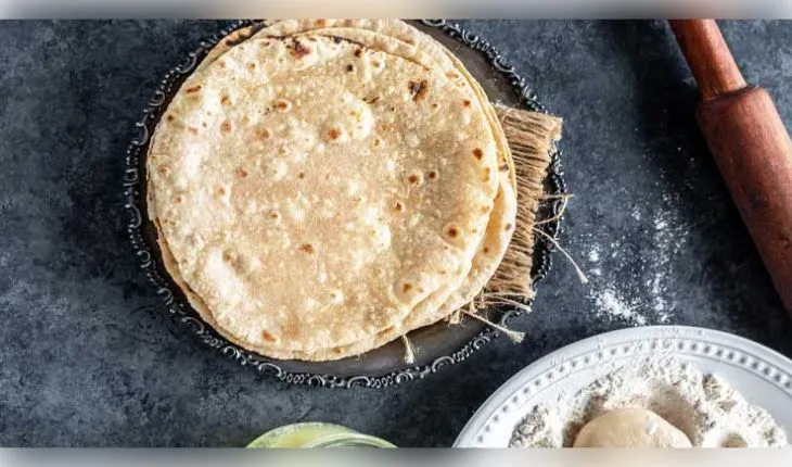 ଆପଣ ବି ଗଣି ଗଣି ରୁଟି ତିଆରି କରୁଛନ୍ତି କି? ଜାଣନ୍ତୁ କାହିଁକି ଏହାକୁ ଅଶୁଭ ମାନିଥାଏ ବାସ୍ତୁ ଶାସ୍ତ୍ର