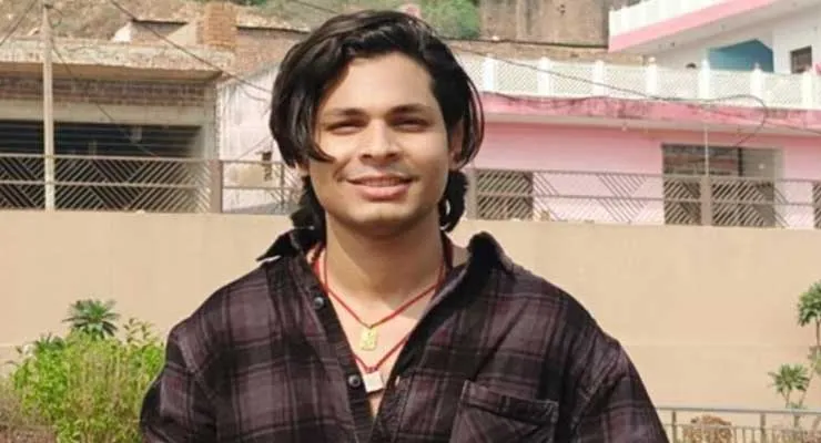 ସ୍ୱତନ୍ତ୍ର ଭରଦ୍ୱାଜଙ୍କ ସମର୍ଥନରେ ହିନ୍ଦୁ ରକ୍ଷା ଦଳ: ଦିଲ୍ଲୀର ପାର୍ଲିଆମେଣ୍ଟ ଷ୍ଟ୍ରିଟ୍ ଥାନା ଘେରାଉ, FIR ପ୍ରତ୍ୟାହାର ଦାବି