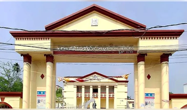 ଛାତ୍ରଛାତ୍ରୀଙ୍କୁ ଅନଲାଇନ୍ ଟଙ୍କା ବଣ୍ଟନ ଅଭିଯୋଗକୁ ନେଇ ବାଲେଶ୍ୱର ଏଫ୍ଏମ୍ କଲେଜରେ ଉତ୍ତେଜନା, ଦୁଇ ଛାତ୍ର ଗୋଷ୍ଠୀ ମୁହାଁମୁହିଁ