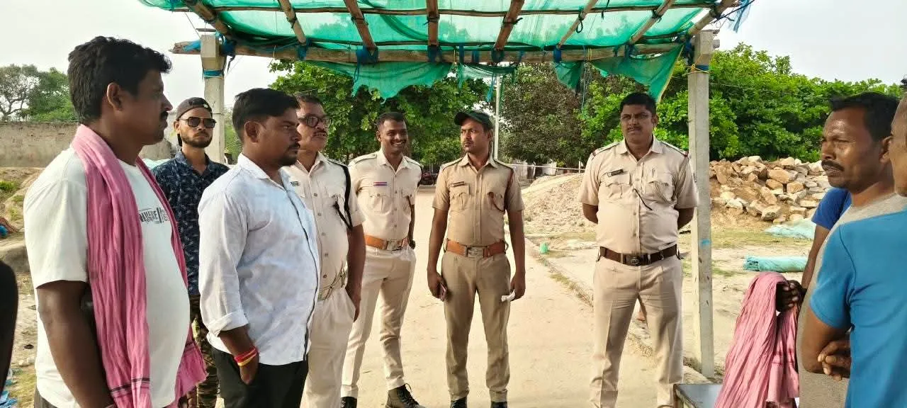 ସମ୍ଭାବ୍ୟ ବାତ୍ୟାକୁ ନେଇ ସତର୍କତା: ଚିଲିକା ଓ ସମୁଦ୍ରରେ ଡଙ୍ଗା ଚଳାଚଳ, ମାଛଧରା ବନ୍ଦ