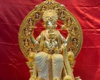 ହାଇଦ୍ରାବାଦର 'ଗୋଲ୍ଡେନ ଗଣେଶ': ୨୪ କ୍ୟାରେଟ୍ ସୁନା ଓ ୩.୮ ଲକ୍ଷ ହୀରାରେ ସଜ୍ଜିତ ପ୍ରତିମା ସାଜିଛି ଆକର୍ଷଣର କେନ୍ଦ୍ରବିନ୍ଦୁ