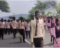 ଏକଲବ୍ୟ ବିଦ୍ୟାଳୟରେ ଅବ୍ୟବସ୍ଥା: ରାଜରାସ୍ତାରେ ୫୦୦ ଛାତ୍ରଛାତ୍ରୀ, ୪୯ ନଂ ଜାତୀୟ ରାଜପଥ ଅବରୋଧ