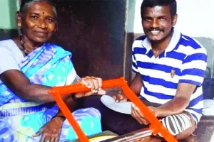 ଘଣ୍ଟାକରେ ୨୦୦ରୁଟି