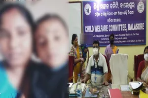 ମା’ର ମୃତ୍ଯୁ ପରେ ବାପାକୁ ଜେଲ୍,  ନାତିକୁ ନେଇ ଅଜା ଓ ଜେଜେମା’ ମଧ୍ଯରେ ଟଣାଓଟରା