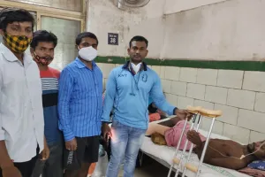 ଉଦ୍ୟମ ଟ୍ରଷ୍ଟ ପକ୍ଷରୁ ବିଦ୍ଯୁତ ତାର ସଂସ୍ପର୍ଶରେ ଆସି ଗୋଡ ହରାଇଥିବା ଚାଷୀଙ୍କୁ ଆଶା ବାଡ଼ି ପ୍ରଦାନ