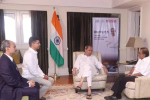 ମୁମ୍ବାଇରେ ବିଶିଷ୍ଟ ଶିଳ୍ପପତି ମୁକେଶ ଅମ୍ବାନୀଙ୍କୁ ଭେଟିଲେ ମୁଖ୍ୟମନ୍ତ୍ରୀ ନବୀନ ପଟ୍ଟନାୟକ