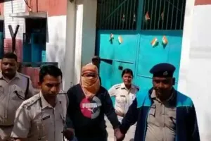 ଚୌଦ୍ୱାର ଜେଲରେ ଗୋପାଳ, ତାକୁ ଦେଖିବା ଓ ତାହା ସହ କଥା ହେବାକୁ ଅନ୍ୟ କଏଦୀଙ୍କ ଭିଡ଼