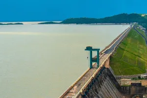କଲମା ବ୍ୟାରେଜର ସମସ୍ତ ଗେଟ ଖୋଲିବା ପରେ ବଢୁଛି ହୀରାକୁଦ ଜଳସ୍ତର