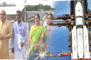 ଚନ୍ଦ୍ରାୟନ-୩ ପାଇଁ ତିରୁପତି ମନ୍ଦିରରେ ପୂଜାର୍ଚ୍ଚନା କଲେ ଇସ୍ରୋ ବୈଜ୍ଞାନିକ