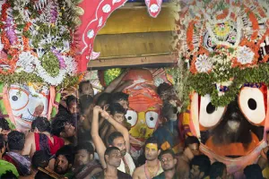 ସରିଲା ନୀଳାଦ୍ରିବିଜେ, ମା’ ଲକ୍ଷ୍ମୀଙ୍କ ମାନଭଞ୍ଜନ ପରେ ରତ୍ନବେଦୀକୁ ଫେରି ଗଲେ ମହାପ୍ରଭୁ