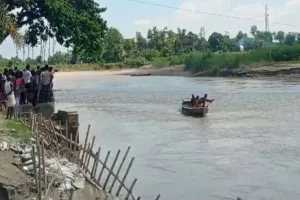 ବିହାରର ମୁଜାଫରପୁରରେ ଅଭାବନୀୟ ଘଟଣା: ଡଙ୍ଗା ଓଲଟି ୧୪ ନିଖୋଜ ୨୦ ଉଦ୍ଧାର