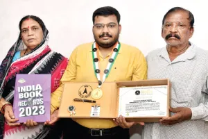 ୟୁ-ଟ୍ୟୁବରେ ଛାତ୍ରଛାତ୍ରୀଙ୍କୁ ପଦାର୍ଥ ବିଜ୍ଞାନ ବିଷୟରେ ଶିକ୍ଷା ପ୍ରଦାନ କରି ଇଣ୍ଡିଆ ବୁକ୍‌‌ ଅଫ୍‌‌ ରେକର୍ଡରେ ସ୍ଥାନ ପାଇଛନ୍ତି ଗଞ୍ଜାମ ଜିଲ୍ଲାର ଅଜିତ
