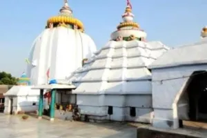 ଆଜି ବଡ଼ଓଷା: ବଡସିଂହାର ବେଶରେ ଦର୍ଶନ ଦେଉଛନ୍ତି ବାବା ଧବଳେଶ୍ଵର