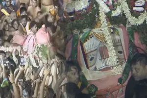 ବଡ଼ ଅଘଟଣ: ଆଡ଼ପ ପହଣ୍ଡି ବେଳେ ଖସି ପଡ଼ିଲେ ବଡ଼ ଠାକୁର ବଳଭଦ୍ର