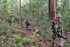 ସୁରକ୍ଷାବାହିନୀଙ୍କ ଏନକାଉଣ୍ଟରରେ ୩ ମହିଳା ନକ୍ସଲ ନିହତ