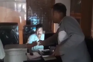 ସ୍ପଷ୍ଟ ଦିବାଲୋକରେ ଜିଲ୍ଲାରେ ଚାଲିଛି ଲଘୁ ଖଣିଜର ହରିଲୁଟ