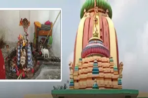 ଗାଁର ସ୍ୱତନ୍ତ୍ର ପରିଚୟ ସୃଷ୍ଟି କରିଛି ବିରଳ ଓ ପ୍ରାଚୀନ ଶିବଲିଙ୍ଗ, ଏହି ଗାଁରେ ରହିଛି ୧୦୦ରୁ ଅଧିକ ଶିବ ମନ୍ଦିର…
